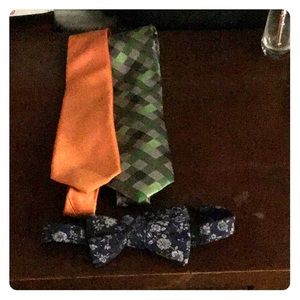 2 brand new Geoffrey Beene ties and 1 new bar111bt